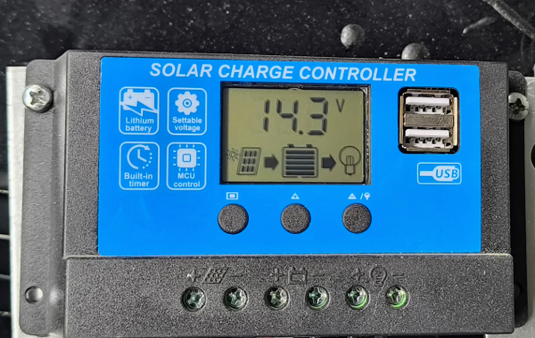 Solar_charger_th.jpg