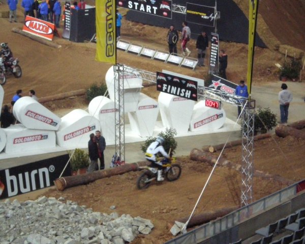 ΜΕ χρονόμετρα της Rousis Systems χρονομετρήθηκε το Trial Enduro Indoor Barcelona 2013.