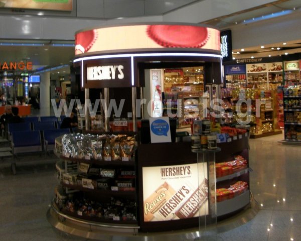 Full collor indoor, round 360° LED display in the Hershey's kiosk in the airport of Athens!This is a model of 4mm pixel pitch.